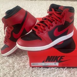 Air Jordan Retro 1 Reverse Bred 85